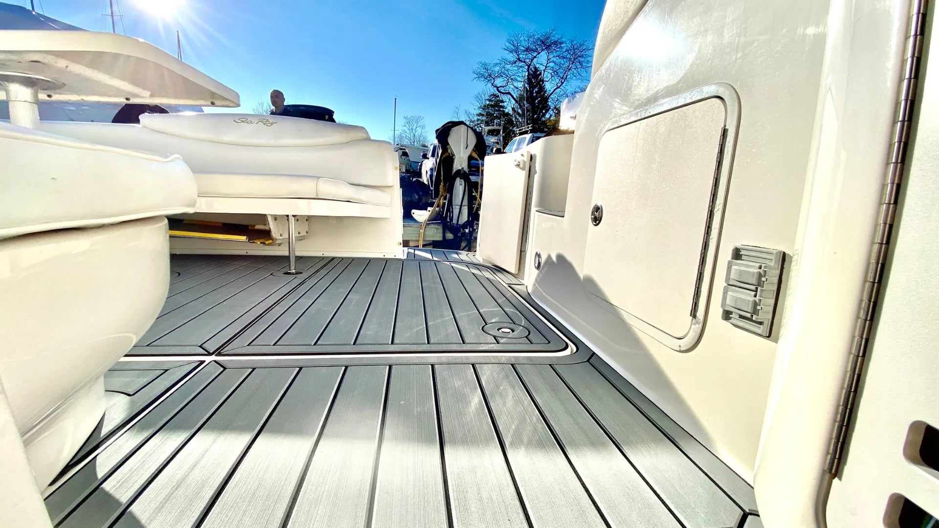 Non-Slip Boat Flooring: How Texture, Water and Cleaning Affect Grip
